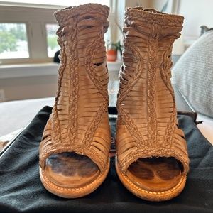 Freebird Bela Sandals